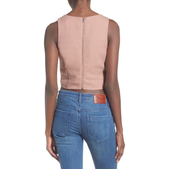 Never worn J.O.A. Tie Front Crop Top in Mauve size M - Picture 4 of 6